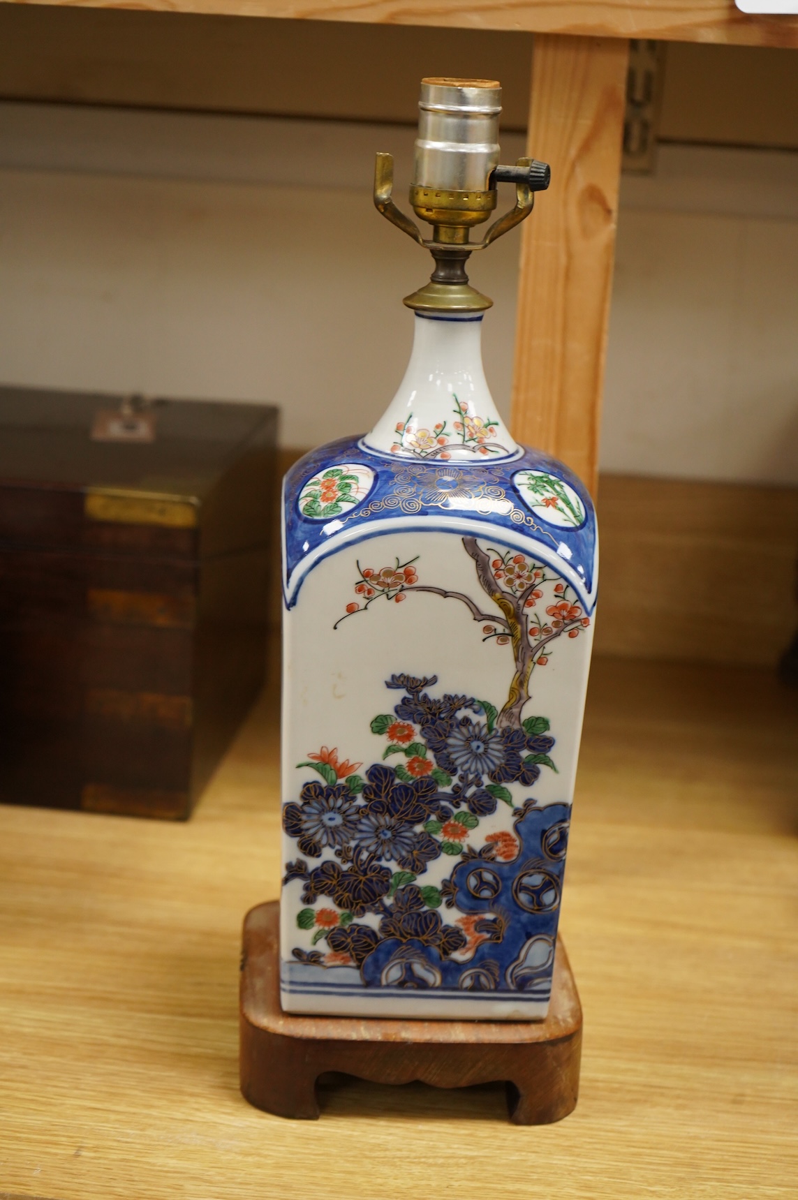 A Imari porcelain table lamp, 42cm